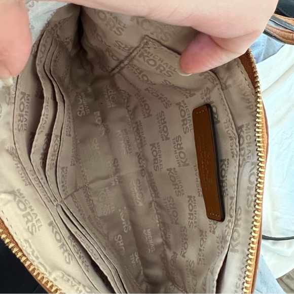 Michael Kors large wristlet - Picture 6 of 6